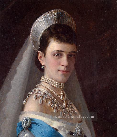 Porträt der Kaiserin Maria Fjodorowna in einem Kopf Kleid verziert mit Perlen Demokratisch Ivan Kramskoi Ölgemälde